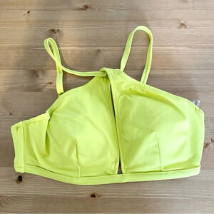 Sz. 34D Target Shade & Shore Bikini Top NWOT (SS22)